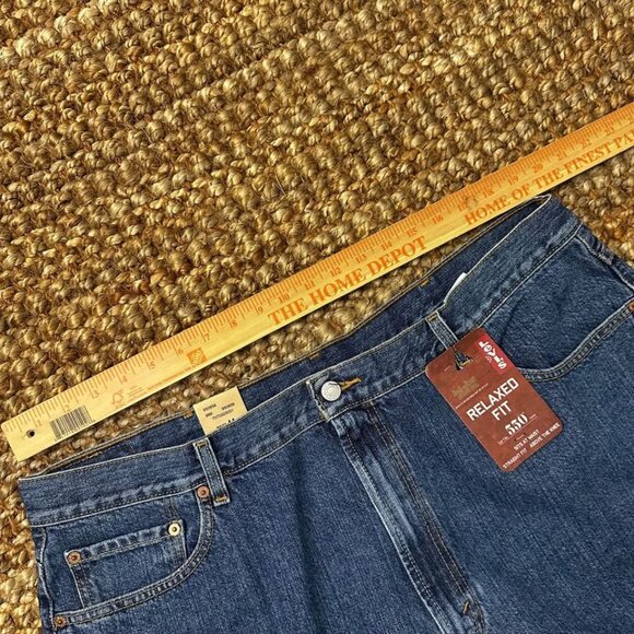 New Levi’s Jeans Denim Shorts (44 Men’s) - Picture 5 of 5